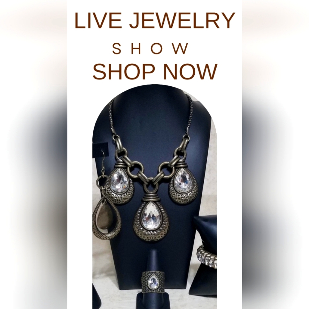Fashion Jewelry Show | M-F @ 8:30 pm  CST